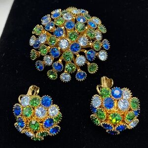 Fabulous Atomic, Vintage Flower Domed, Rhinestone brooch, and Clip earring Set.